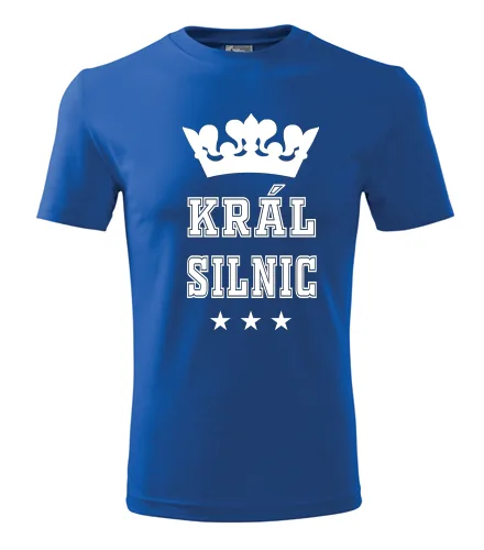 Modré tričko král silnic
