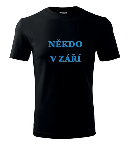Čierne tričko Niekto v septembri