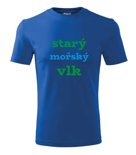 Modré tričko starý mořský vlk