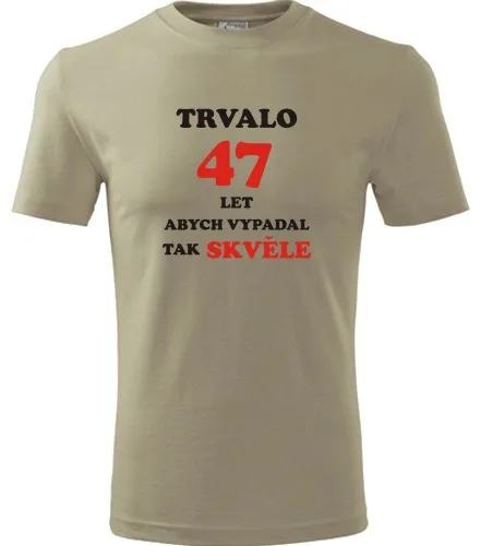 Khaki tričko trvalo 47 let