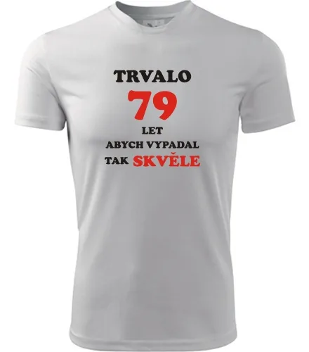 trička s potiskem Bílé tričko trvalo 79 let