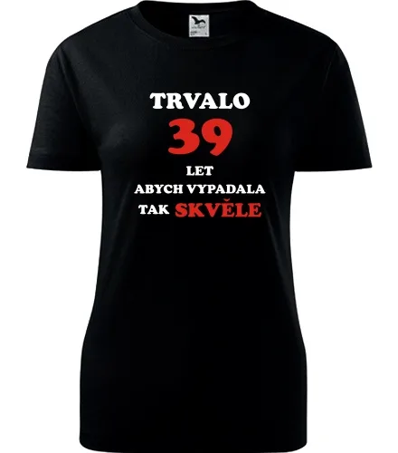 Černé dámské tričko trvalo 39 let