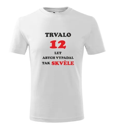 Bílé dětské tričko trvalo 12 let