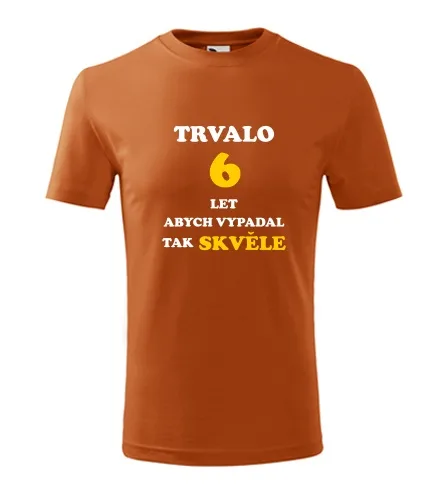 Oranžové dětské tričko trvalo 6 let